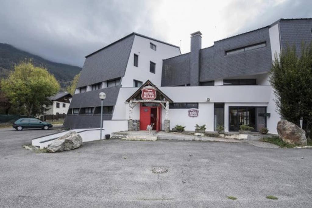 Le Repere Du Cerf T2 Residence Royal Milan St Lary Soulan Сен-Лари-Сулан Экстерьер фото